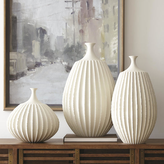 Sawtooth Vase by Global Views. Made from ceramic in a coastal style.