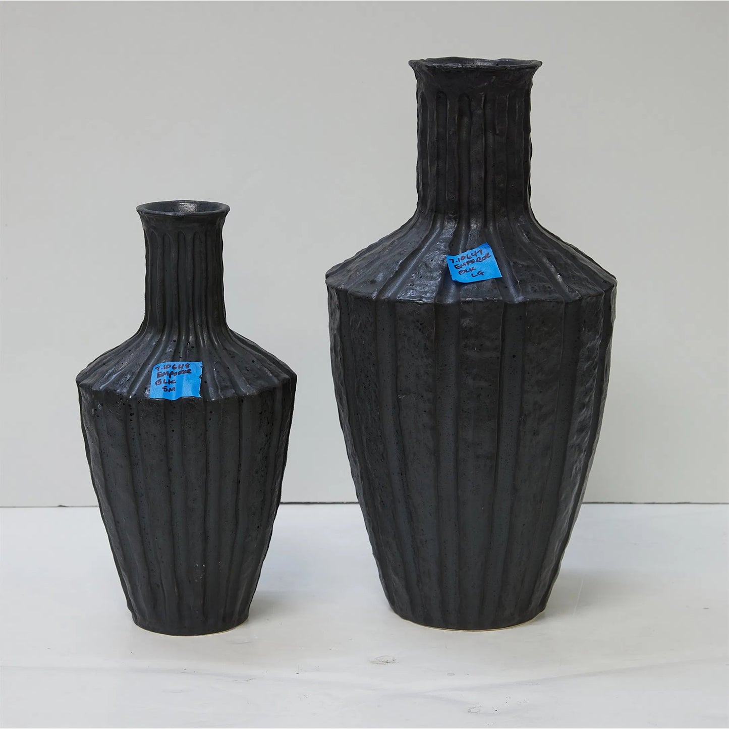 006 SI-2323510 | Additional Silo | Emperor Vase by Global Views in black. Made from unique in a unique style.