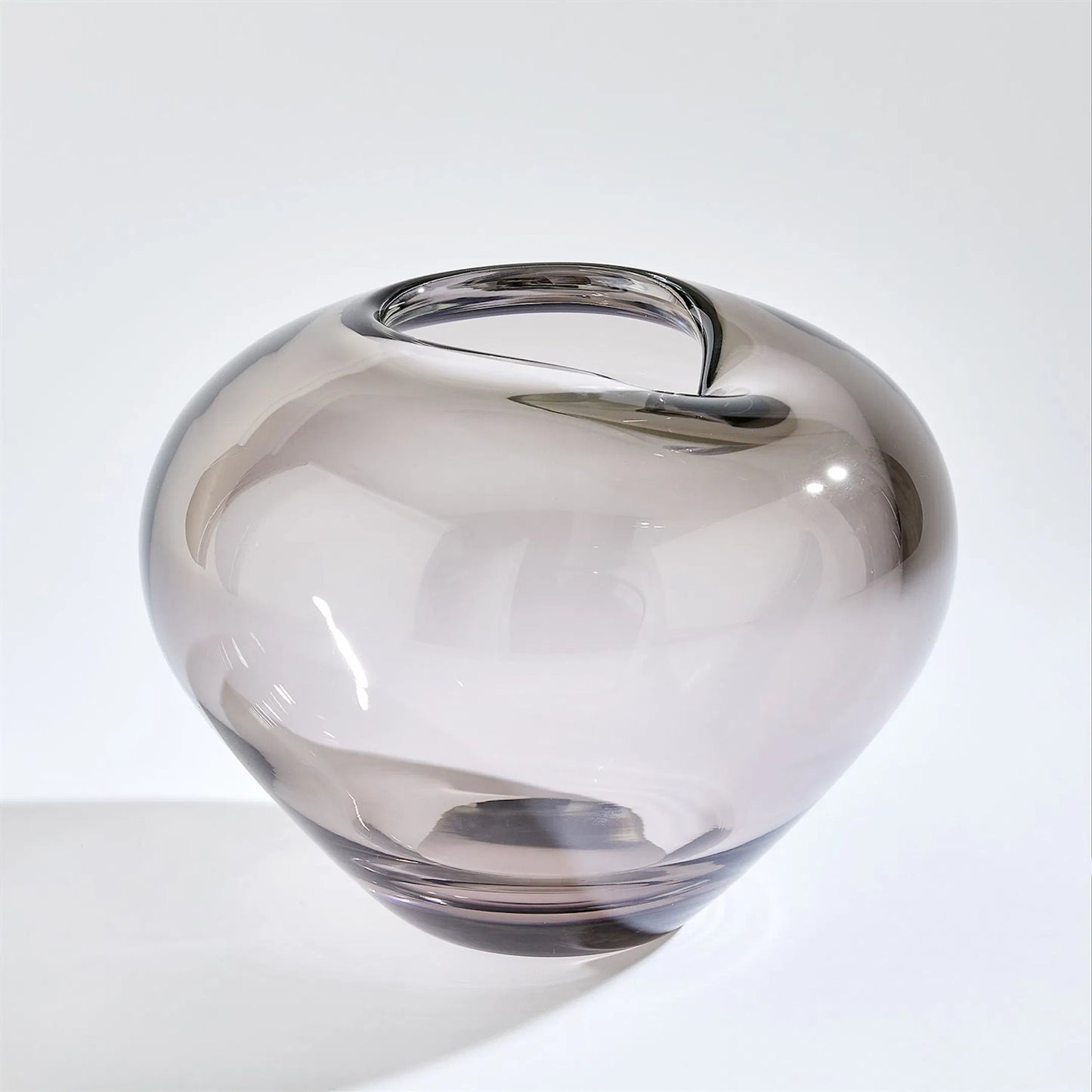 004 SI-2324643,SI-2324644 | Additional Silo | Undulating Vase by Global Views in grey. Made from unique in a unique style.