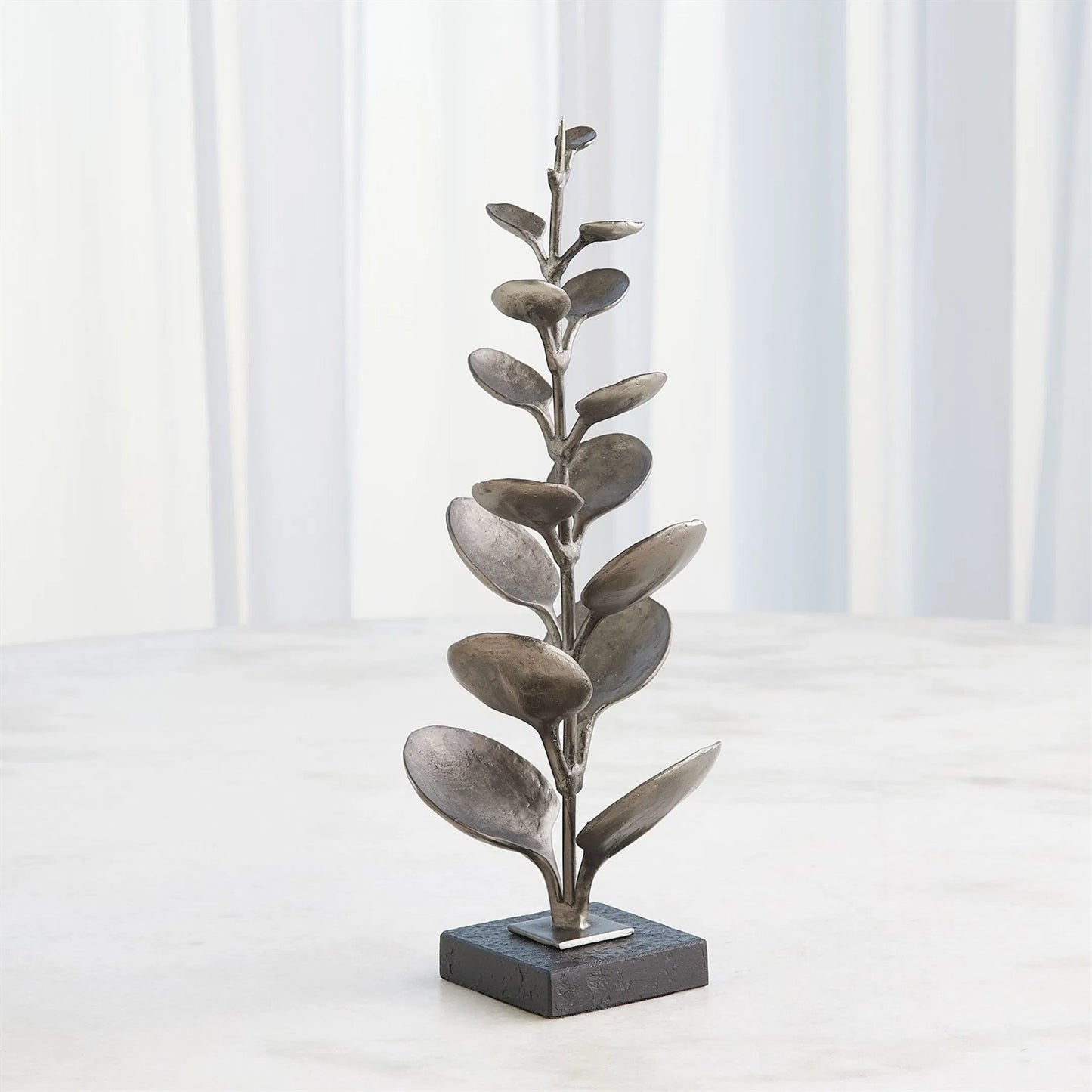 005 SI-2323901,SI-2323902 | Unknown | Liana Sculpture by Global Views in black and marble. Made from unique in a unique style.