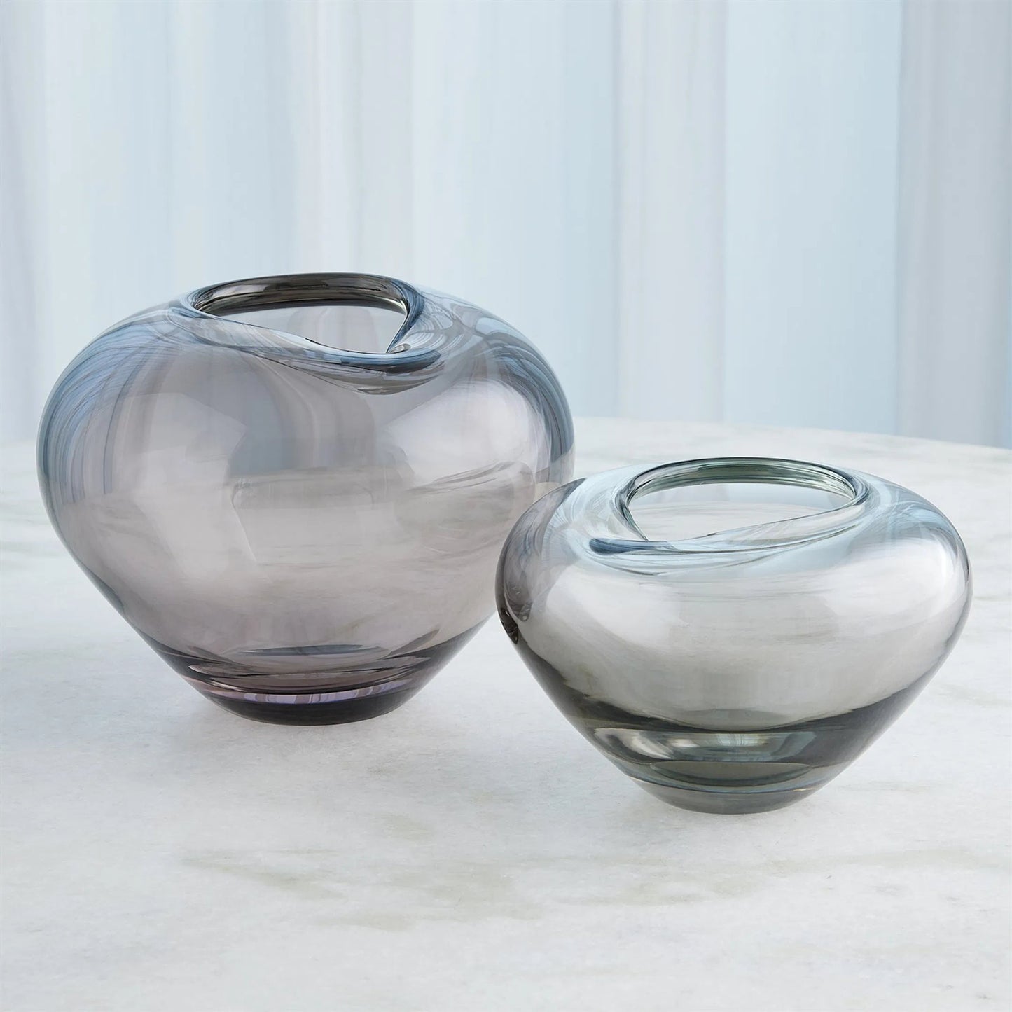 002 SI-2324643,SI-2324644 | Additional Silo | Undulating Vase by Global Views in grey. Made from unique in a unique style.