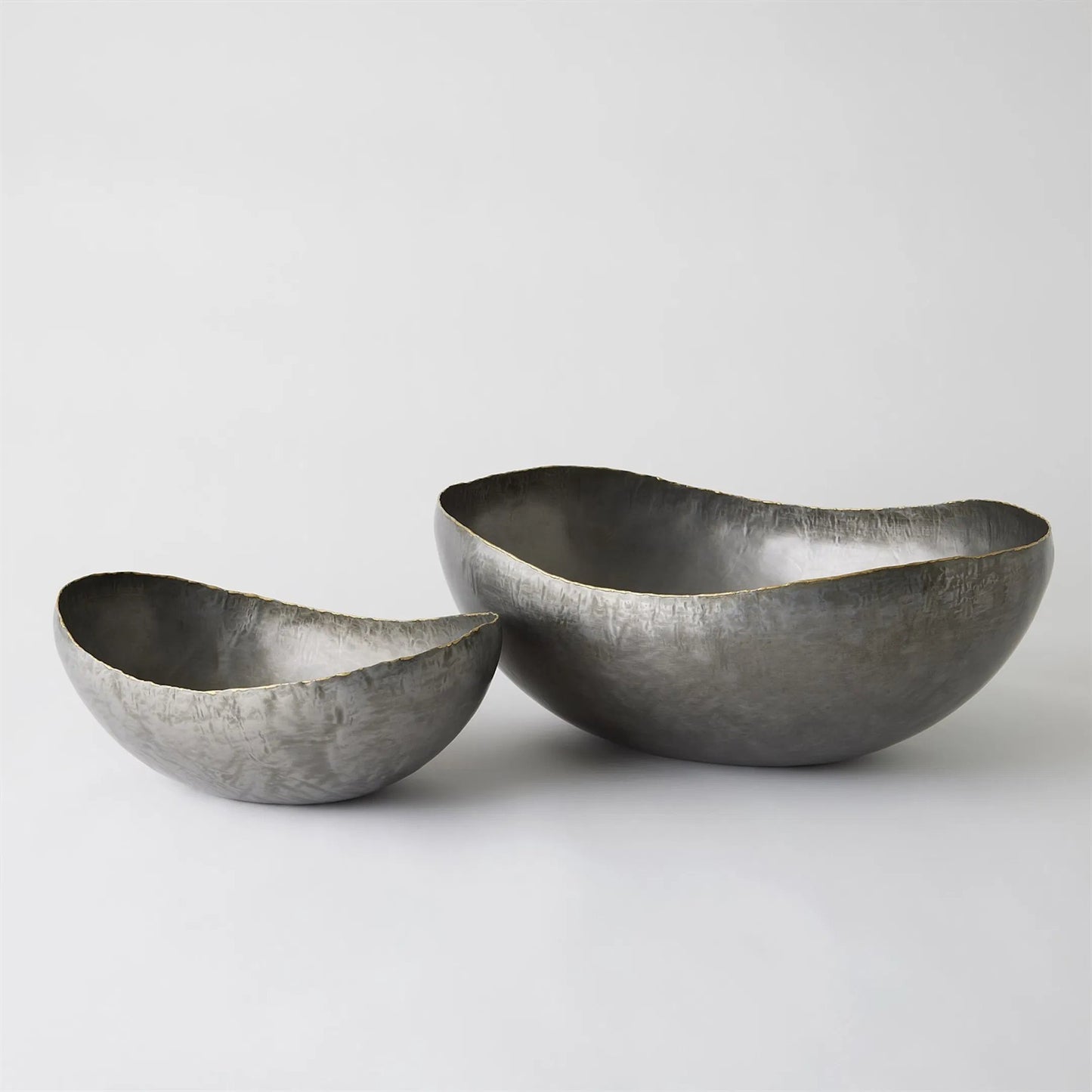 002 SR-701520,SR-701521 | Additional Silo | Laforge Oval Bowl by Global Views in natural iron. Made from iron in a eclectic & global style.