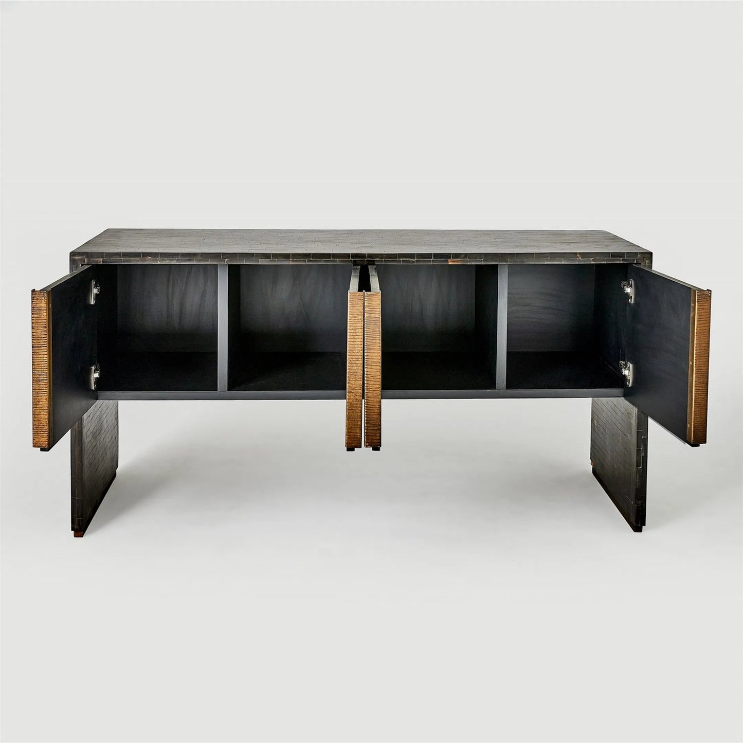 002 SI-2323766 | Additional Silo | Horn Inlay Console by Global Views in black and antique brass. Made from unique in a modern style.