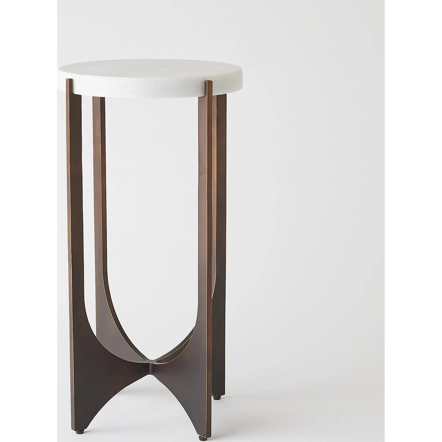 003 SI-2324547 | Unknown | Tempest Table by Global Views in bronze and marble. Made from unique in a unique style.