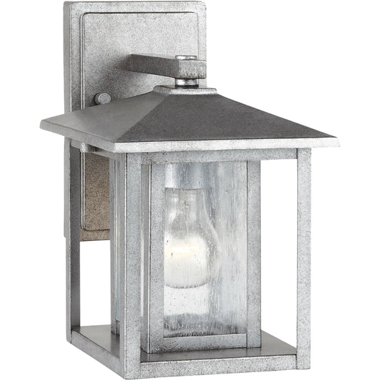 Hunnington One Light Outdoor Wall Lantern by Visual Comfort & Co.. Made from aluminum in a cottage & farmhouse style.