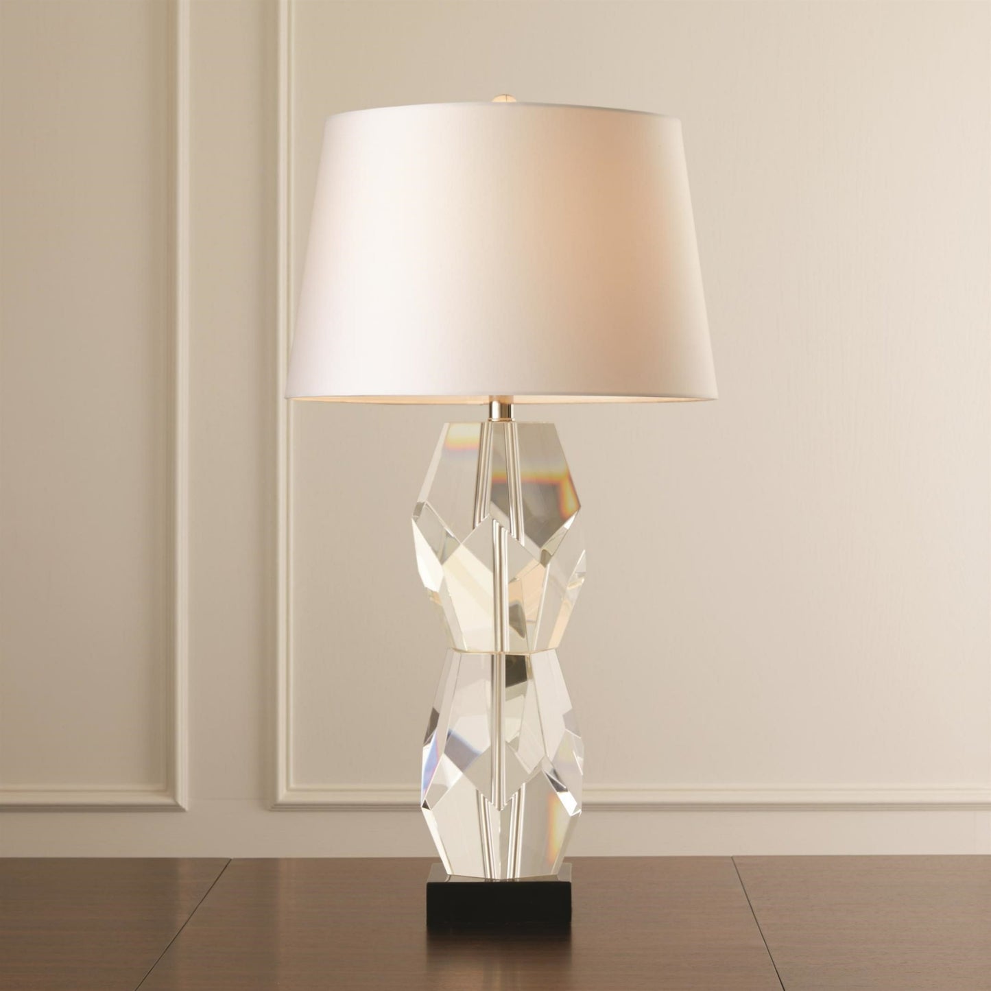 005 SR-890593 | Lifestyle | Facet Double Block Lamp by Global Views in double. Made from crystal, marble in a transitional style.
