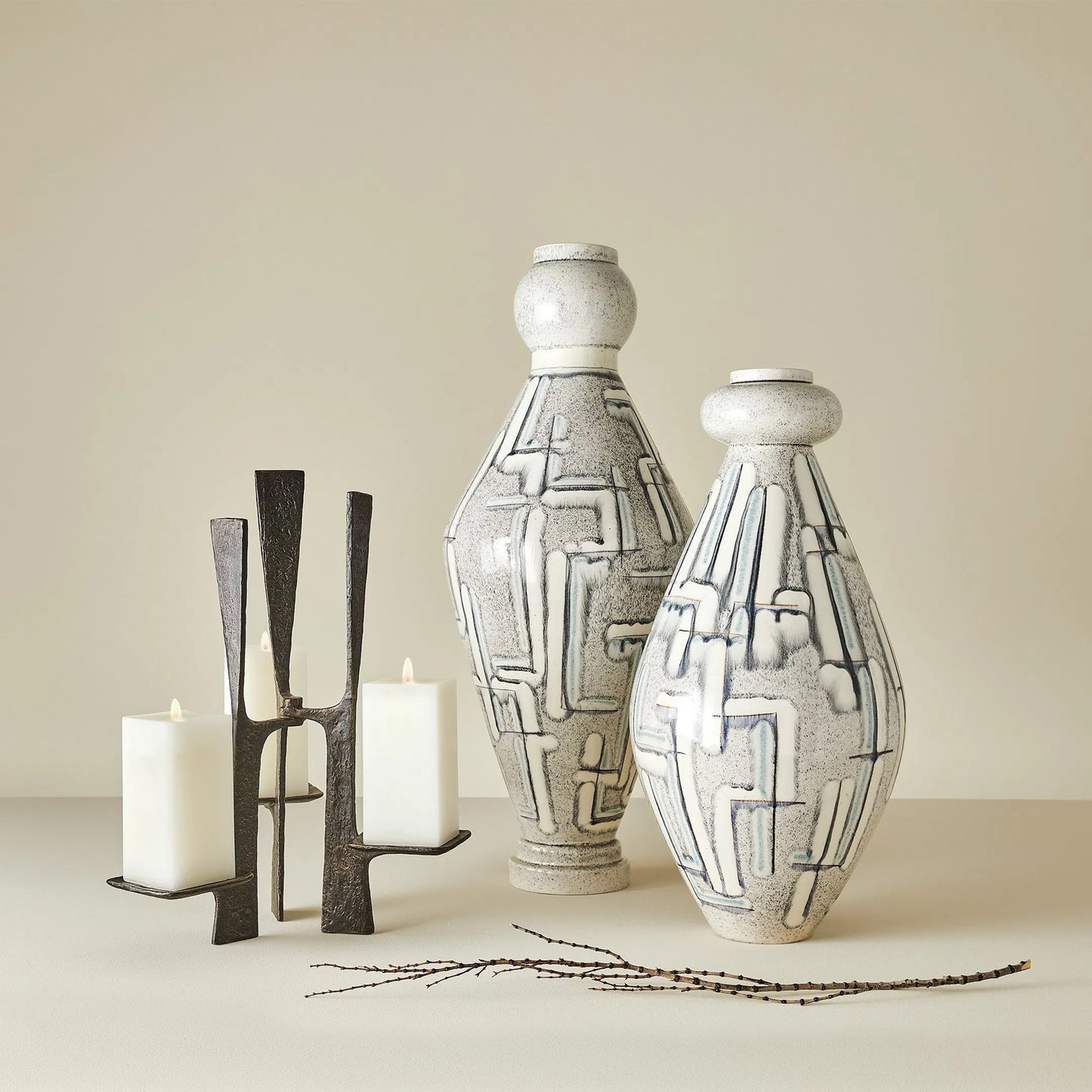 005 SI-2445476,SI-2445477 | Additional Silo | Spindle Vase by Global Views in grey, blue painted. Made from ceramic in a unique style.
