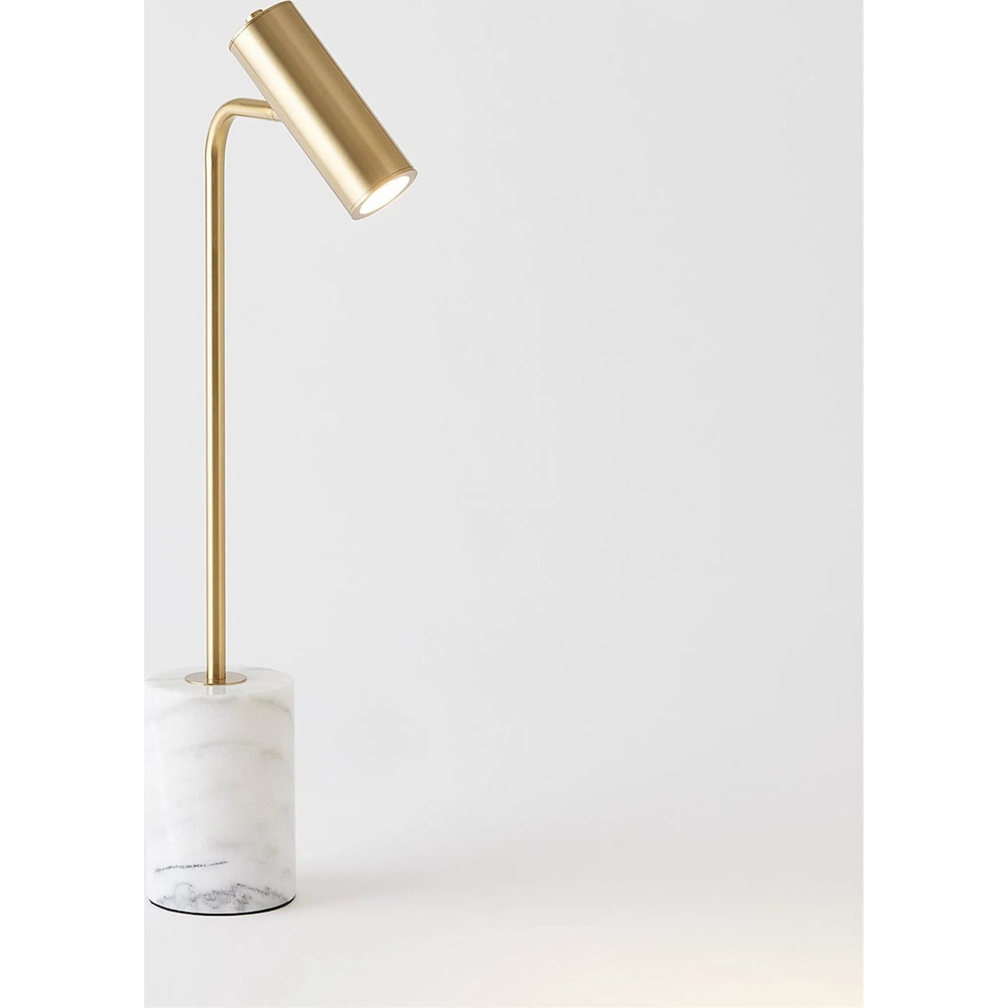 005 SI-2324431 | Unknown | Spotlight Table Lamp by Global Views in red and marble. Made from unique in a unique style.