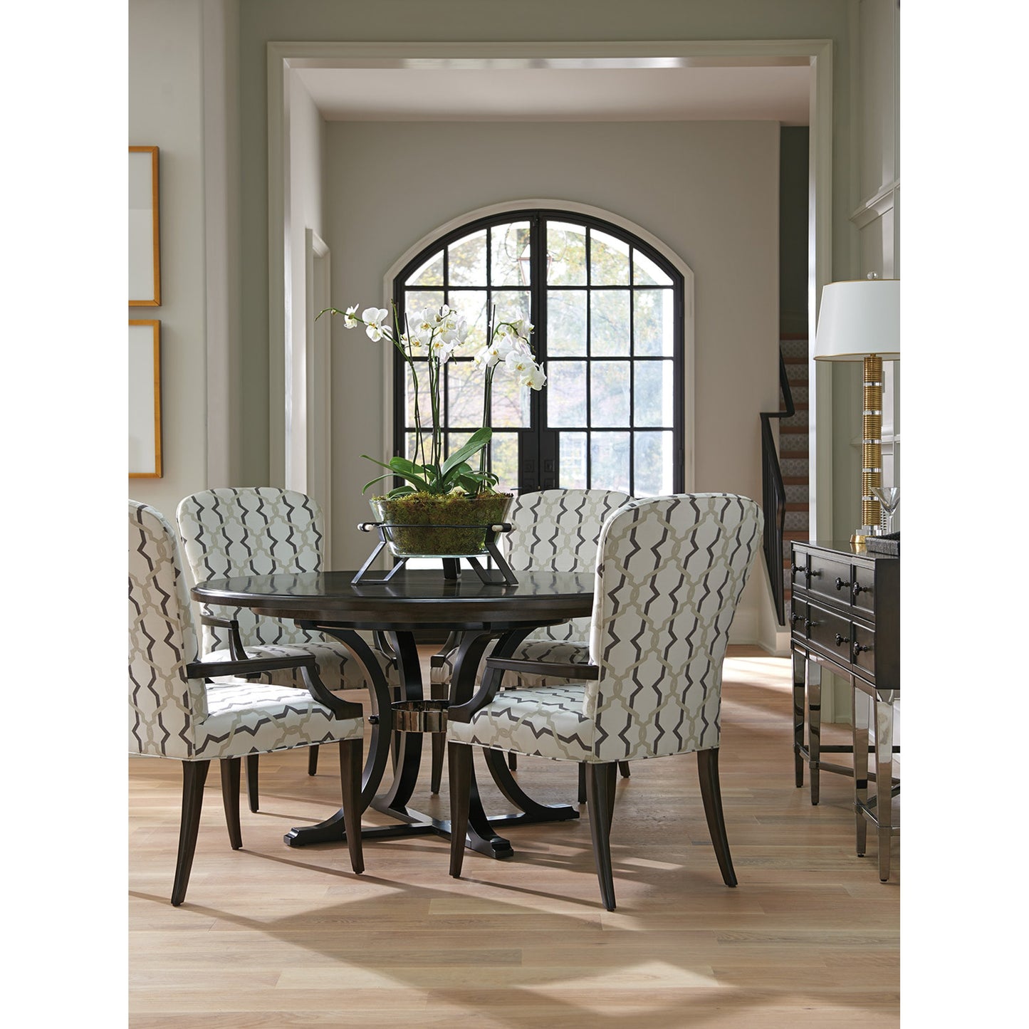 003 SR-834935 | Lifestyle | Layton Dining Table by Barclay Butera in cherry, onyx. Made from unique in a modern style.