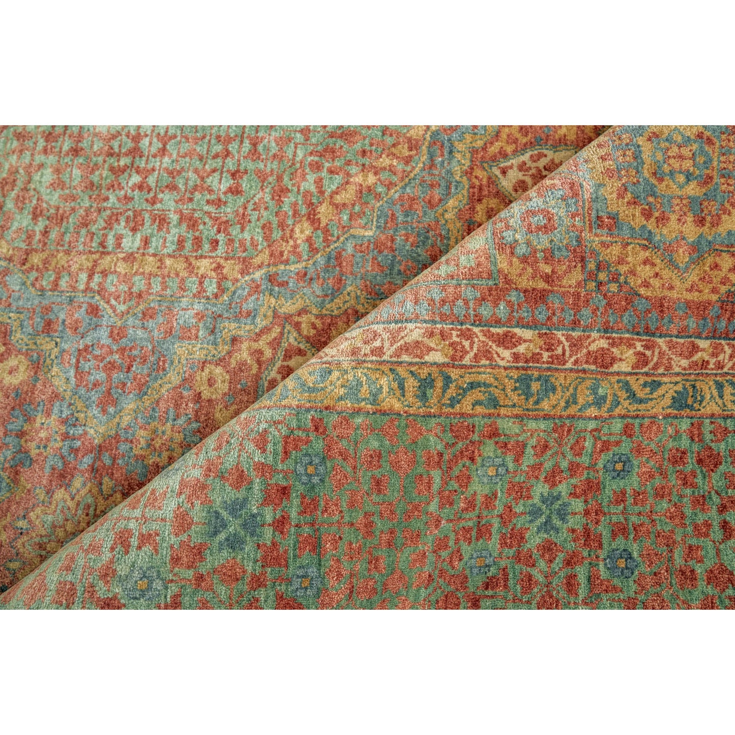 028 SI-2385756,SI-2385757 | Closeup | Mamluk Rug by Exquisite Rugs in rust, green. Made from new zealand wool in a unique style.