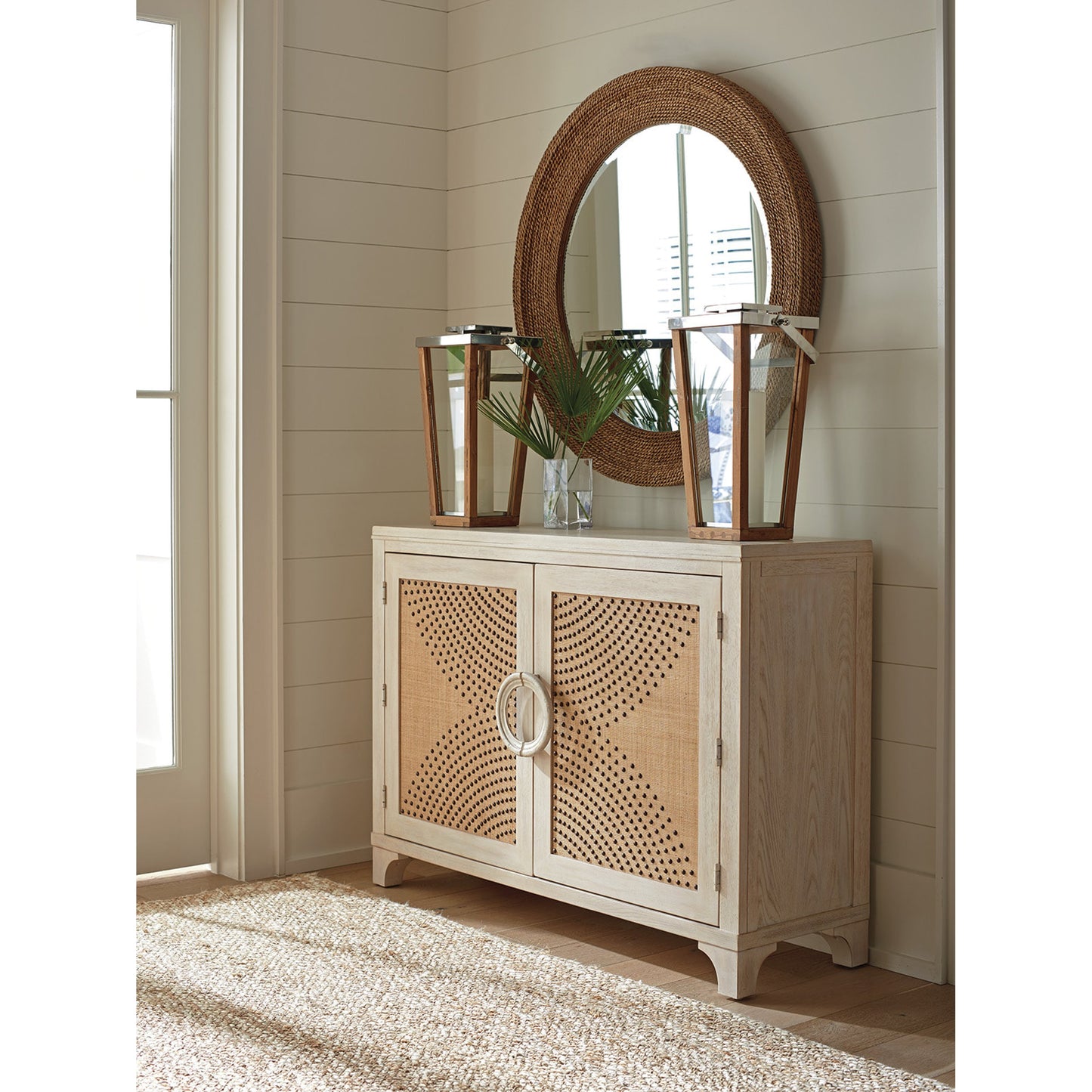 005 SR-834942 | Lifestyle | Lido Isle Nailhead Hall Chest by Lexington. Made from unique in a coastal style.