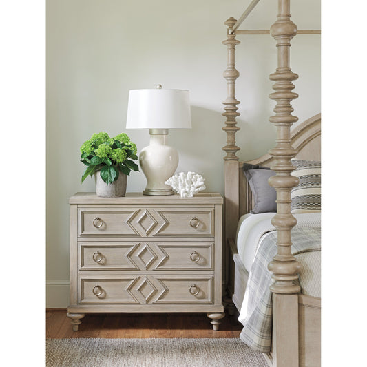 Costera Bachelors Chest by Barclay Butera in bianco. Made from unique in a transitional style.