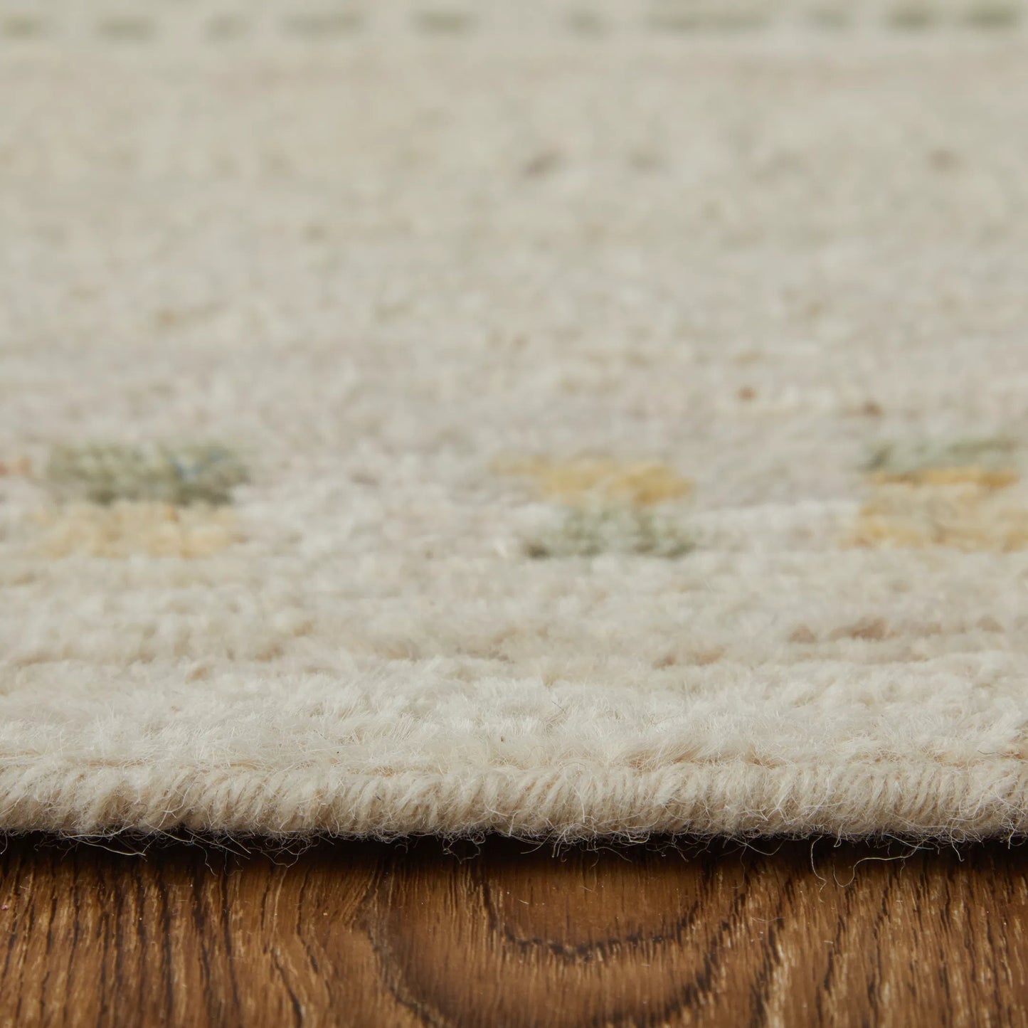 004 SI-2238407,SI-2238408,SI-2238409,SI-2238410,SI-2238411 | Closeup | Kasbah Rug - KAS69G2F by Feizy in tan, red, green. Made from wool in a unique style.
