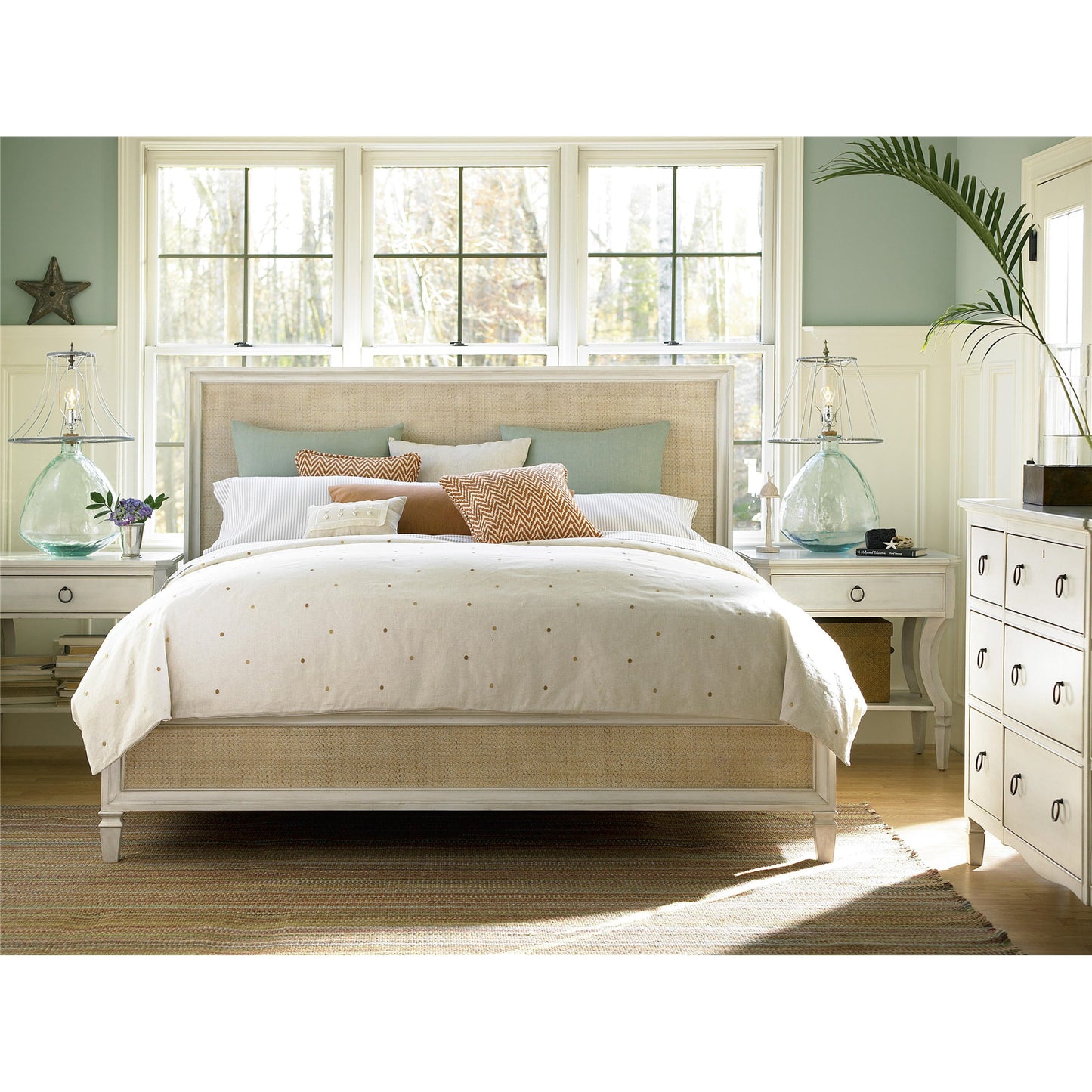 003 SR-814070,SR-814071 | Lifestyle | Summer Hill Complete Woven Accent Bed by Universal Furniture in antique bronze and cotton. Made from unique in a transitional style.