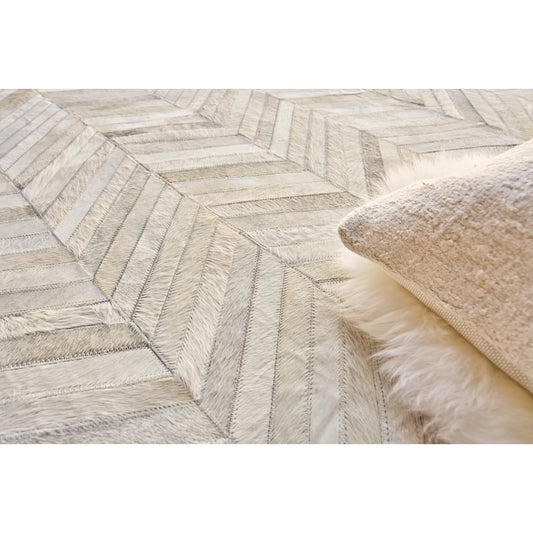 Natural Hide 9904 Rug by Exquisite Rugs in silver. Made from leather hide in a unique style.