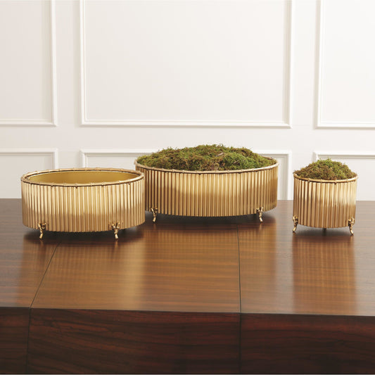 Corrugated Bamboo Cachepot Rug by Global Views in brass. Made from brass in a transitional style.