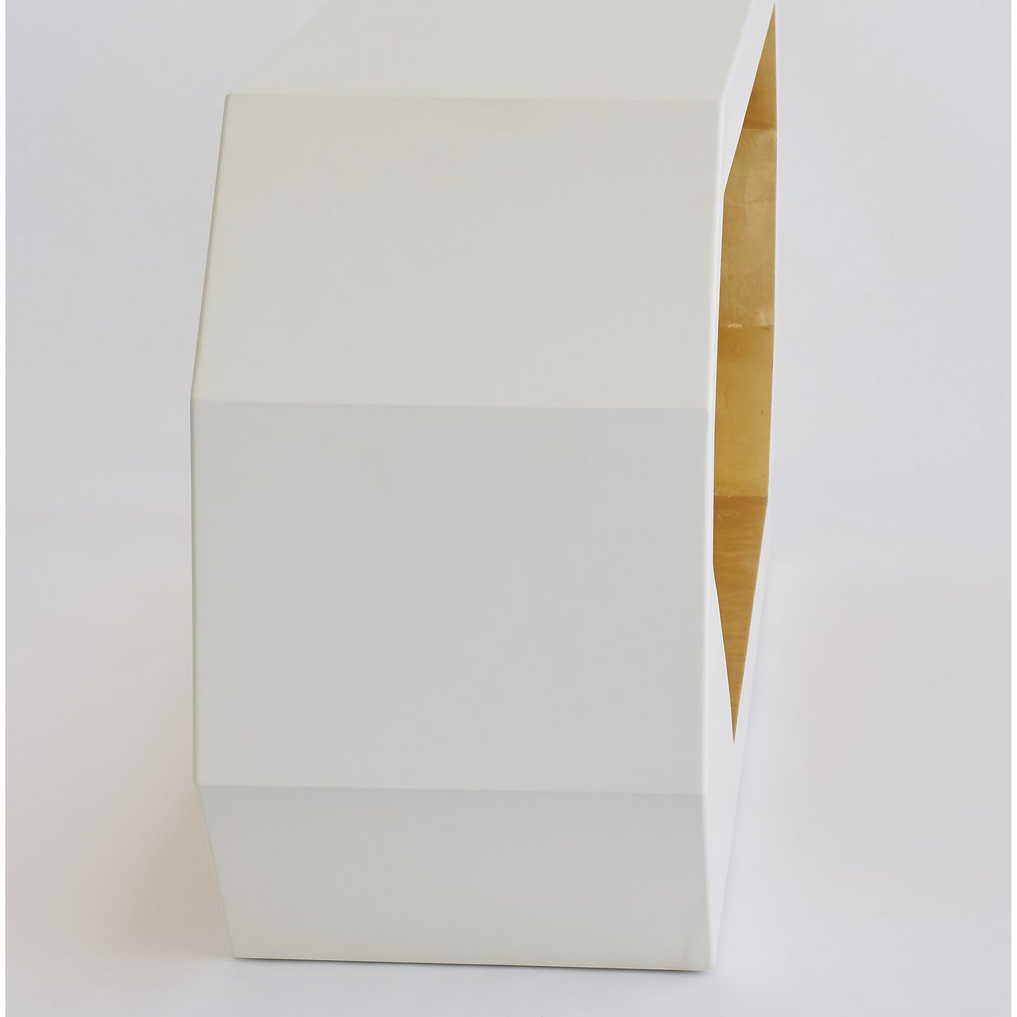 004 SR-701174 | Additional Silo | Facet Console by Global Views in gold leaf, polyurethane lacquer inner wood, ivory, polyurethane lacquer outer wood. Made from mdf, pine in a modern style.