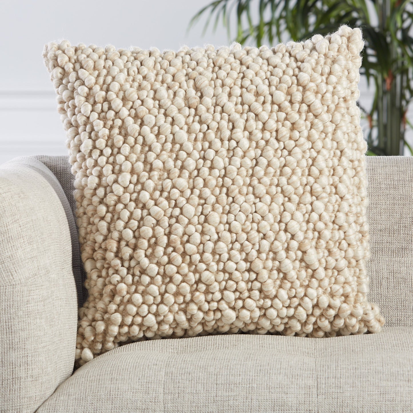 012 SR-861465,SR-861466 | Lifestyle | Angora AGO06 Pillow by Jaipur Living. Made from 40% wool 30% viscose 20% cotton 10% linen in a eclectic & global style.