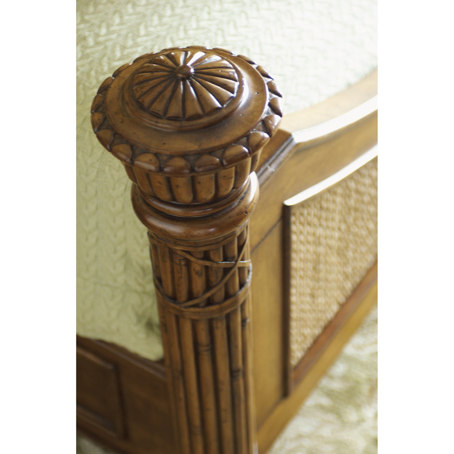 002 SR-836380,SR-836381,SR-836382 | Additional Silo | Round Hill Bed by Tommy Bahama Home. Made from unique in a traditional style.