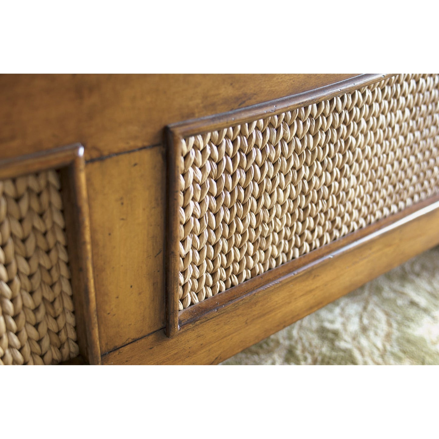 005 SR-836380,SR-836381,SR-836382 | Additional Silo | Round Hill Bed by Tommy Bahama Home. Made from unique in a traditional style.