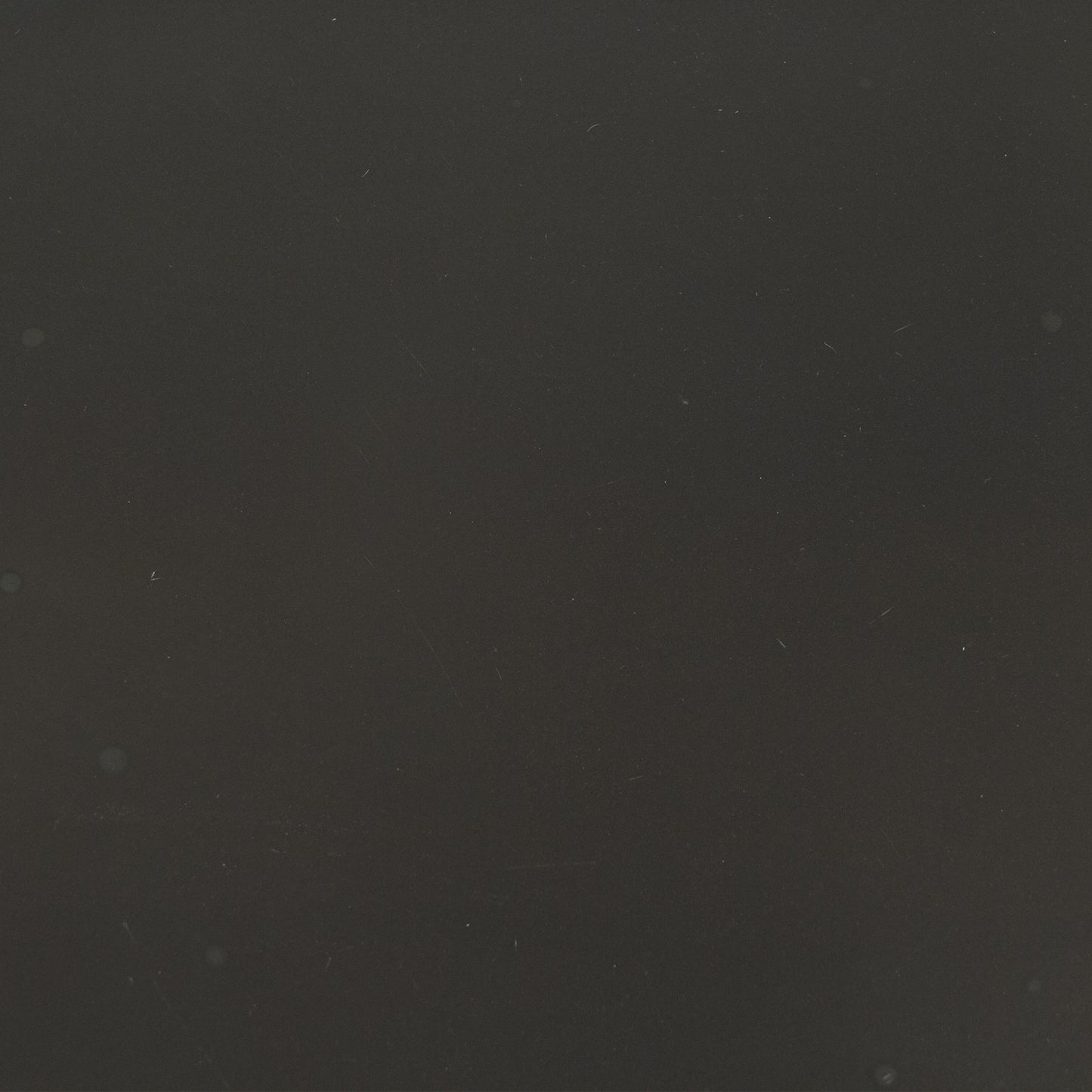004 S-338323 | Closeup | Sheril Table by Zentique in dark gray and iron. Made from iron in a modern style.