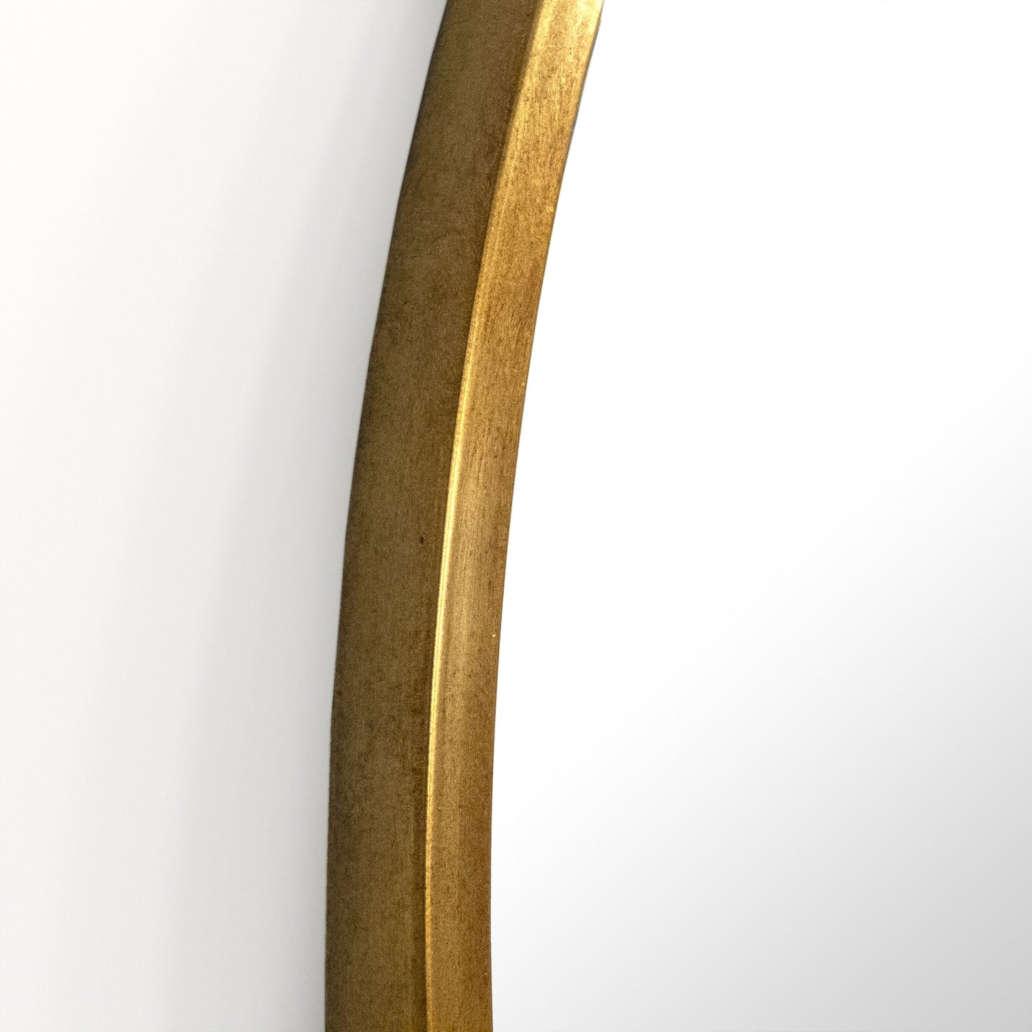 002 SR-900231 | Closeup | Gosse Mirror by Zentique in antique gold and metal, mirror, mdf. Made from metal, mirror, mdf in a modern style.