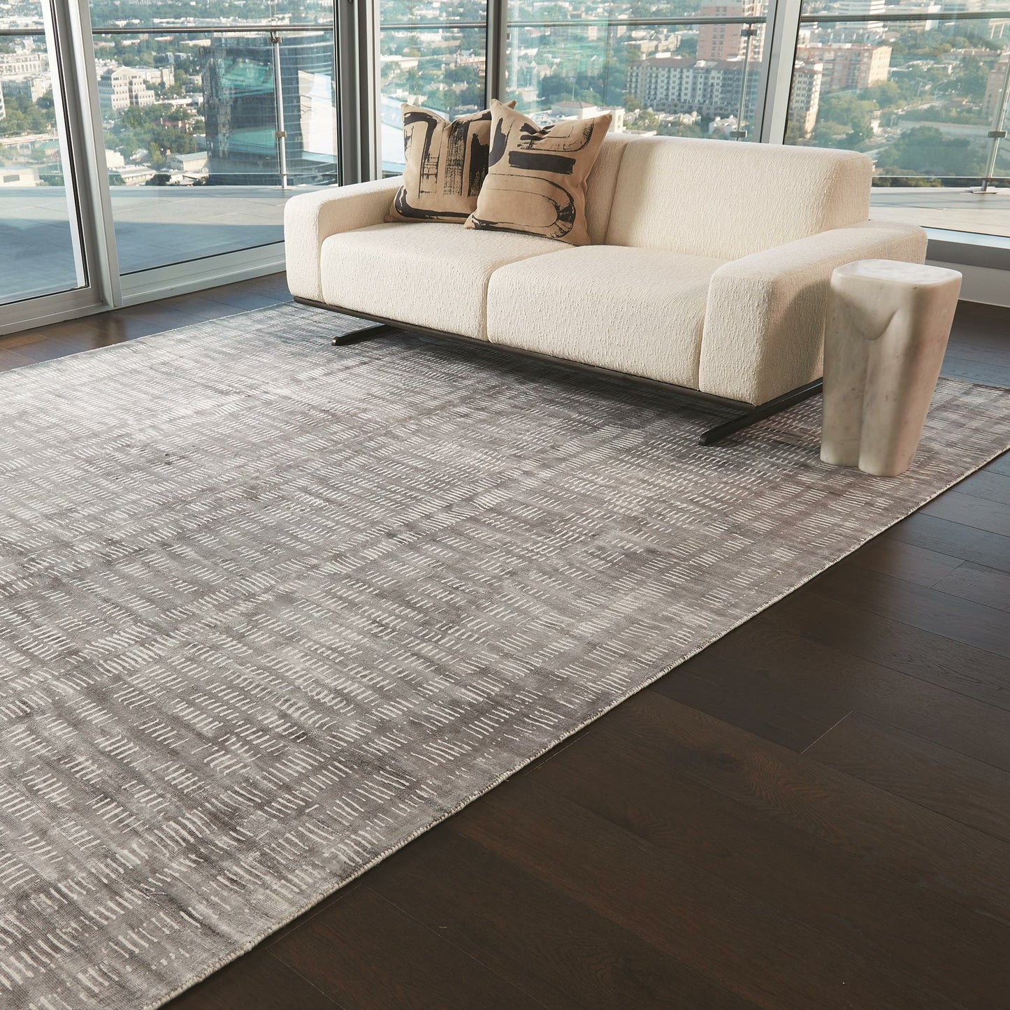 004 SR-827764,SR-827765,SR-827766,SR-827767 | Lifestyle | Frequency Rug by Global Views. Made from unique in a unique style.