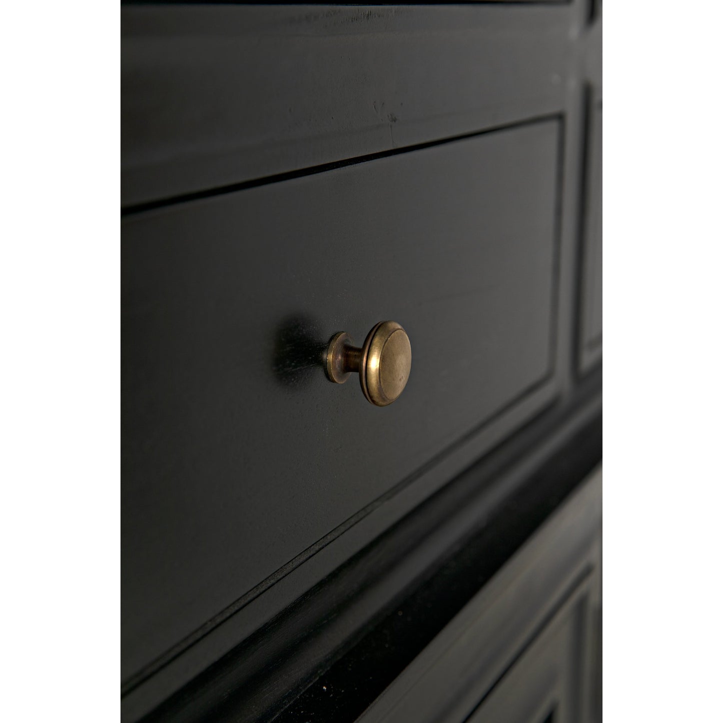 008 S-334564 | Closeup | Colonial Hutch by Noir. Made from unique in a traditional style.
