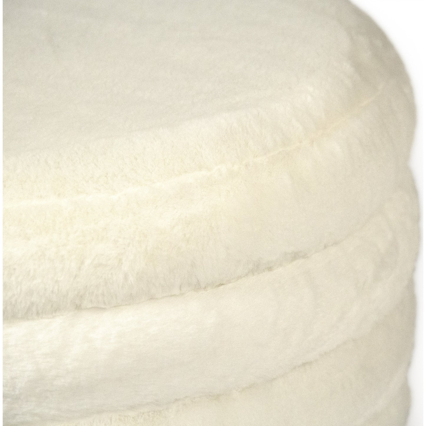 003 SR-900455 | Closeup | White Faux Fur Ottoman by Zentique in white faux fur velvet and white faux fur velvet. Made from white faux fur velvet in a transitional style.