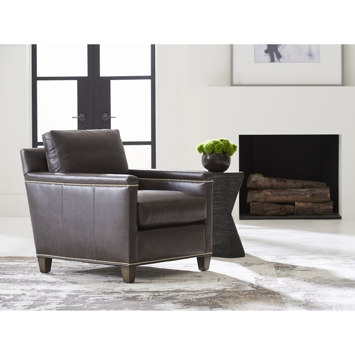 003 SR-835716 | Lifestyle | Strada Leather Chair by Lexington in brown. Made from unique in a transitional style.