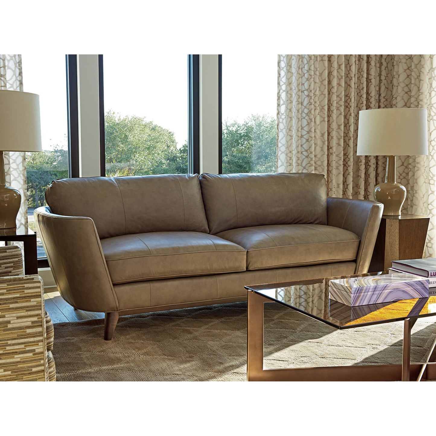003 SR-835458 | Lifestyle | Kahn Leather Sofa by Lexington in midtown. Made from unique in a modern style.