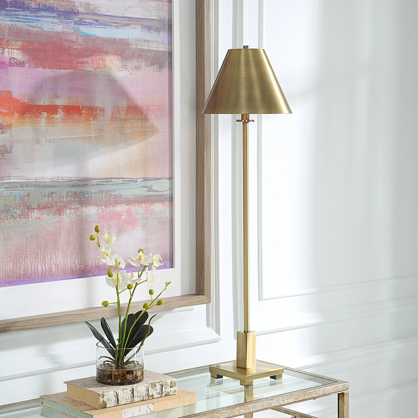 019 SI-1981407 | Lifestyle | Pilot Buffet Lamp by Uttermost. Made from unique in a modern style.