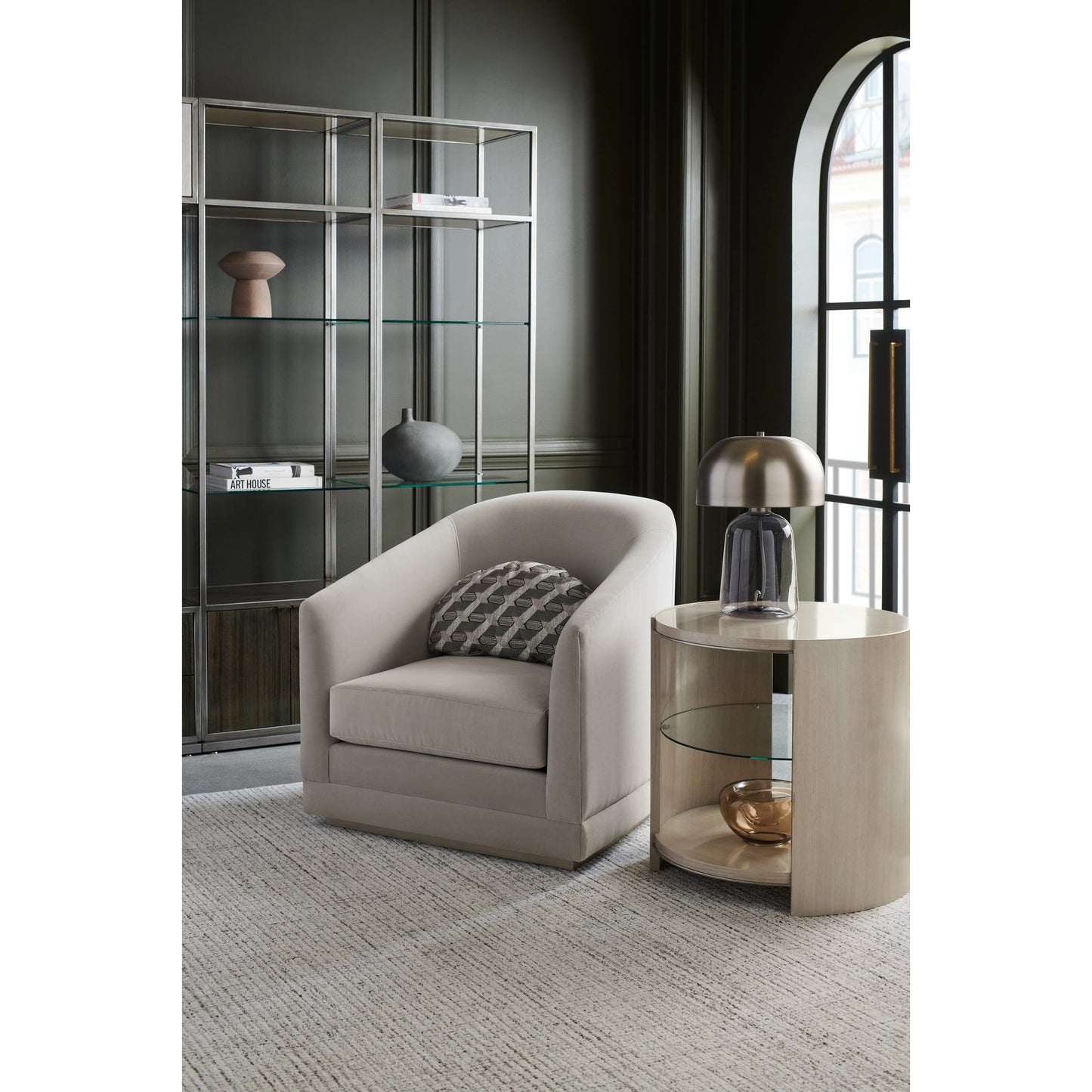 002 SI-1955832 | Lifestyle | Da Vita Chair by Caracole in silver and soft silver. Made from pine in a modern style.
