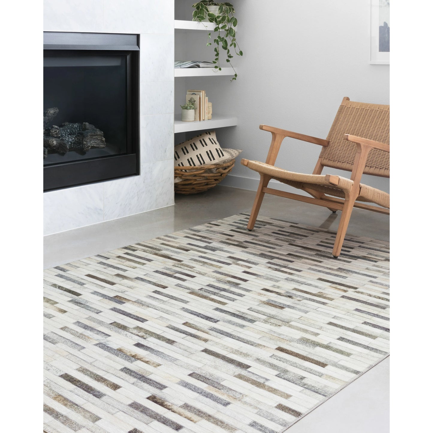 006 105177-45119,105177-45121,105177-45122,105177-45123 | Lifestyle | Maddox MAD-01 Rug by Loloi in ivory, gray. Made from 100% polyester in a modern style.