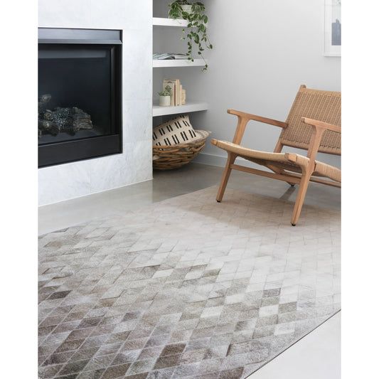 Maddox MAD-04 Rug by Loloi in sand, taupe. Made from 100% polyester in a modern style.