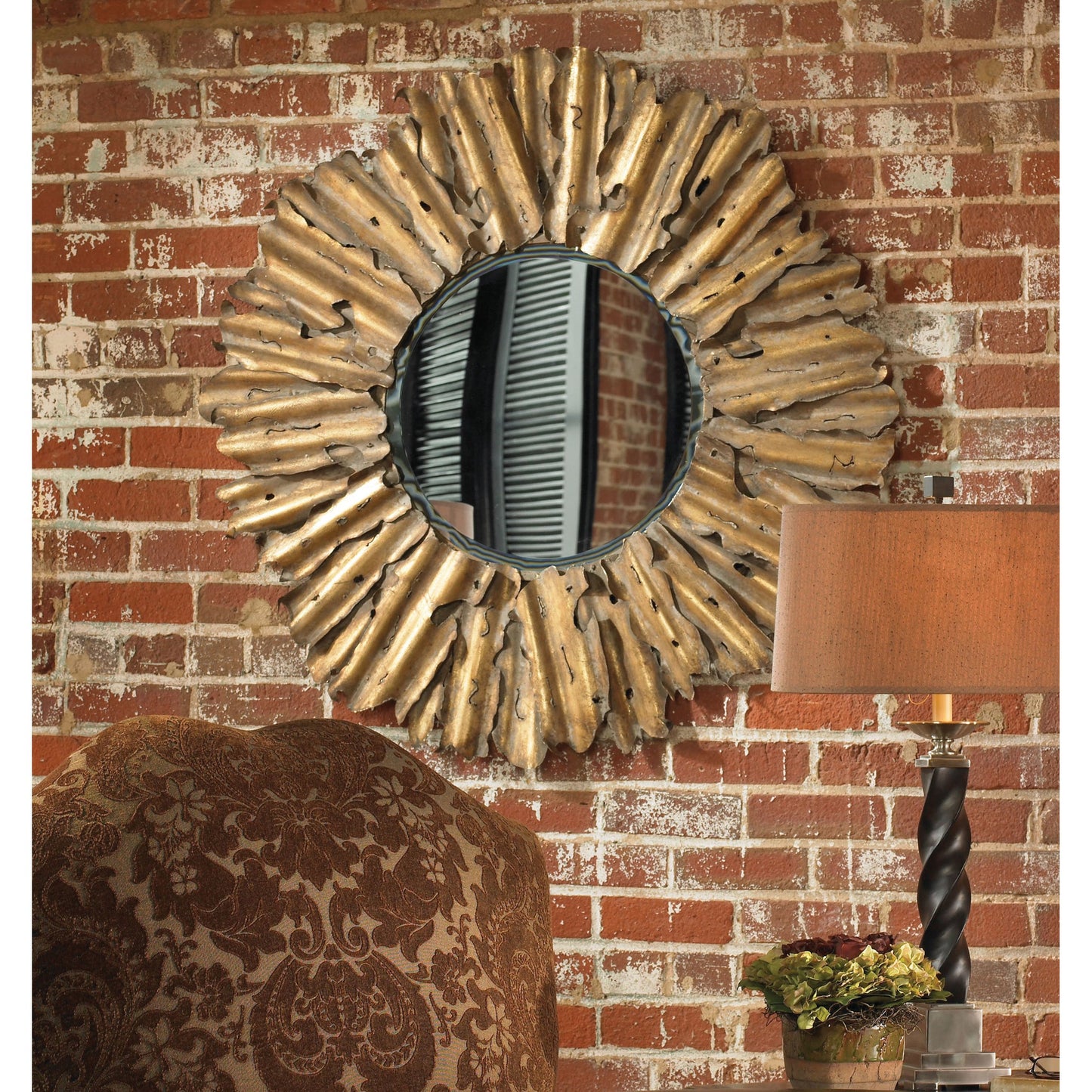 002 S-252001 | Lifestyle | Hemani Mirror by Uttermost in gold. Made from metal in a modern style.