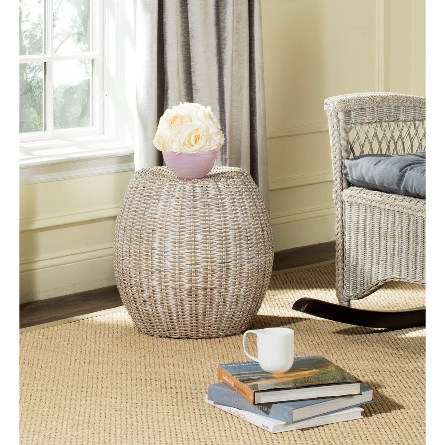 031 O-SAFAVIEH-SEA8022B | Lifestyle | Durham Stool by HedgeApple Essentials. Made from rattan frame, rattan peel weave in a modern style.