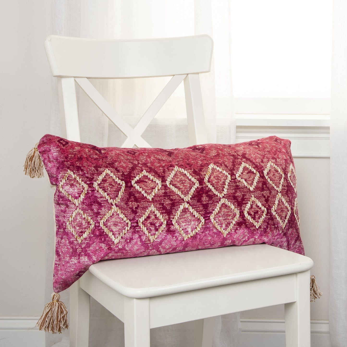 004 SR-870665,SR-886076 | Lifestyle | Yavapai Pillow by HedgeApple Essentials in pink. Made from unique in a eclectic & global style.