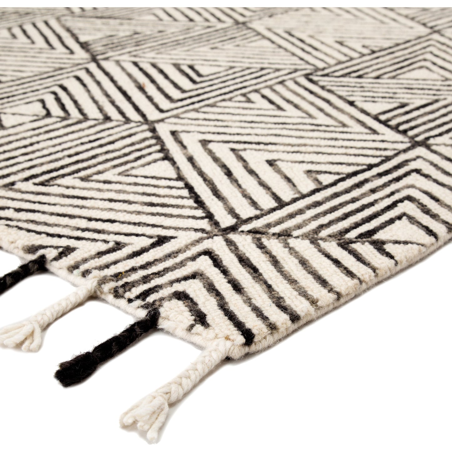 002 SR-783560 | Closeup | Vera by Nikki Chu VNK01 Rug by Jaipur Living in ivory, gray. Made from 100% wool in a unique style.