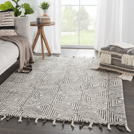 Vera by Nikki Chu VNK01 Rug by Jaipur Living in ivory, gray. Made from 100% wool in a unique style.