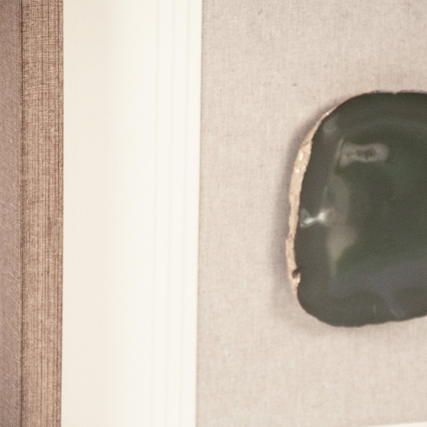 003 SR-900234 | Closeup | Green Geode Acrylic Wall Art by Zentique in green, white, natural linen, distressed gold and wood, paper, linen, geode. Made from wood, paper, linen, geode in a coastal style.