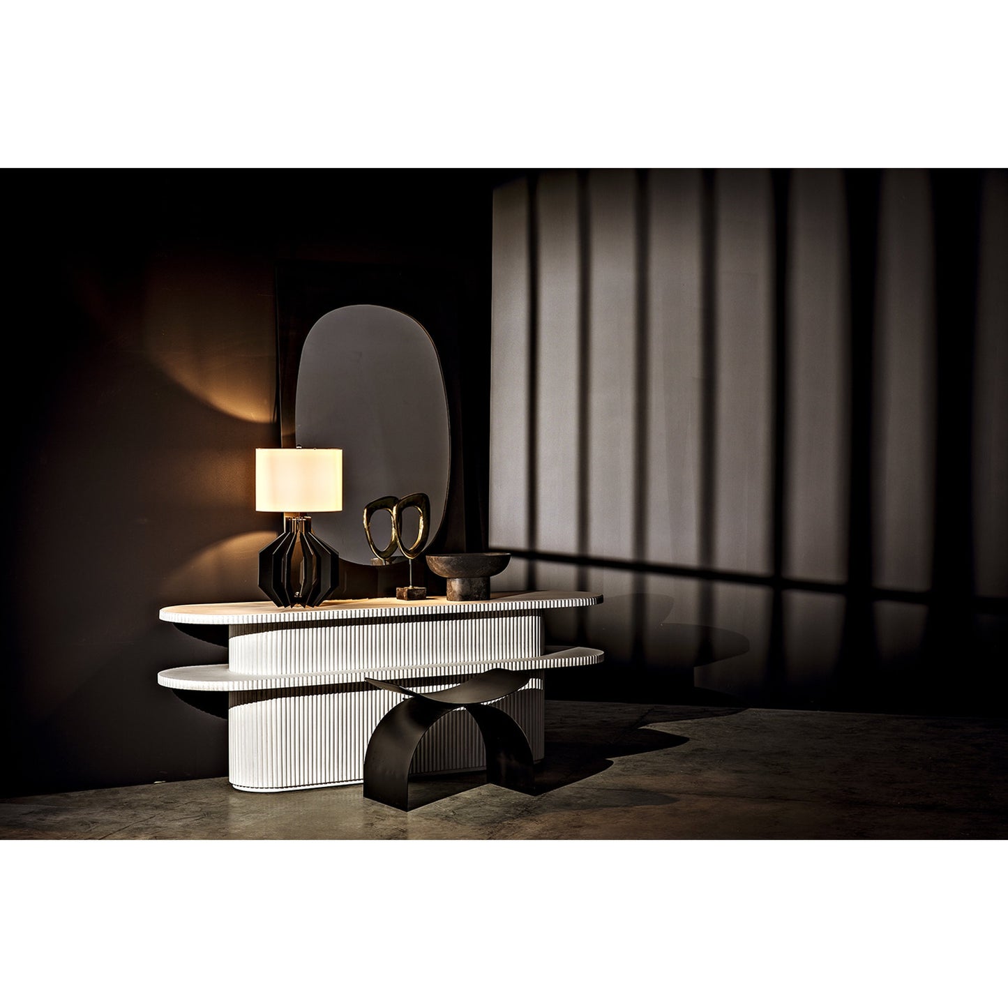 002 S-335424 | Lifestyle | Sculpture a by Noir in brass. Made from stone, metal in a modern style.