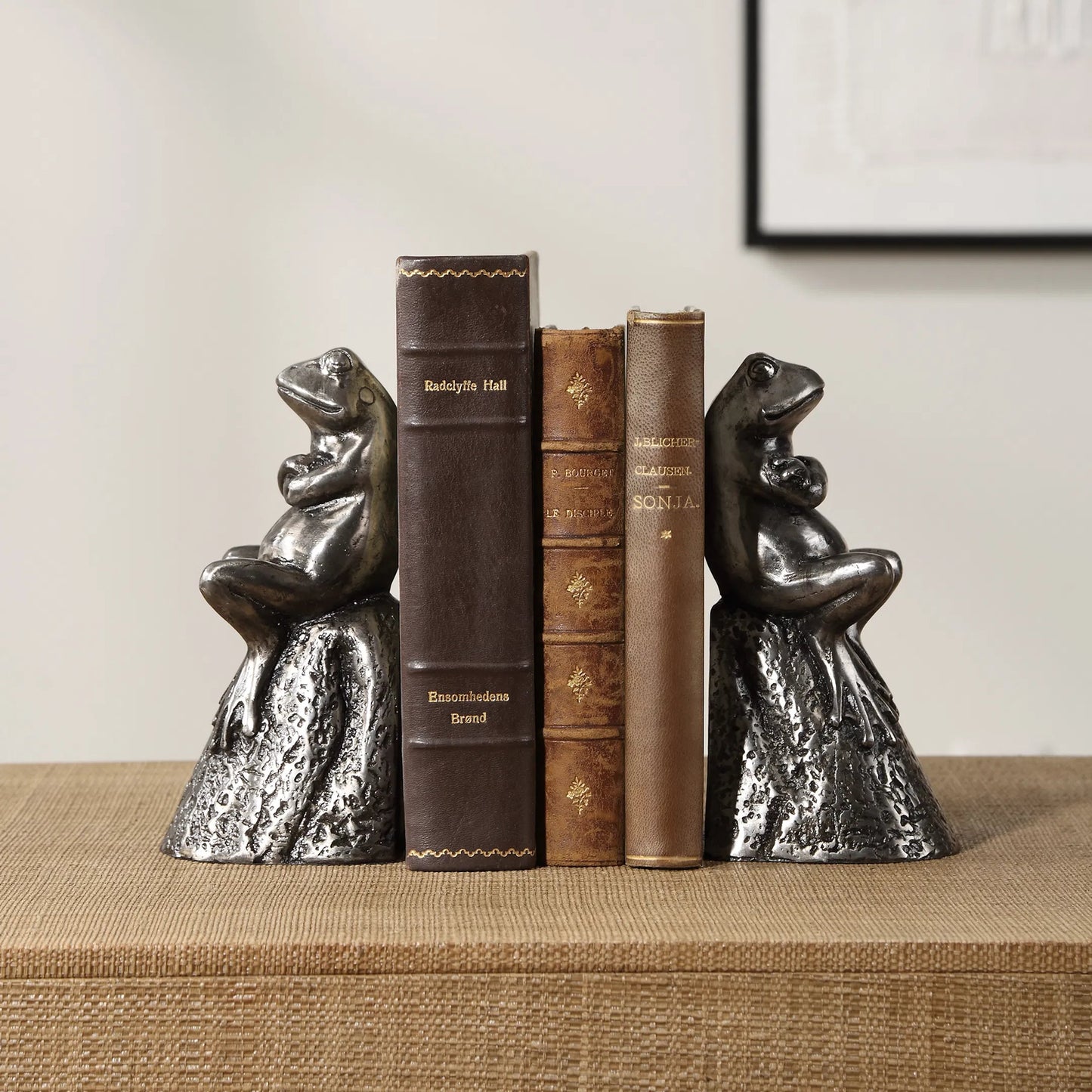 003 SI-2262188 | Lifestyle | Daydreaming Frogs Bookends by Uttermost in silver. Made from cast iron in a cottage & farmhouse style.