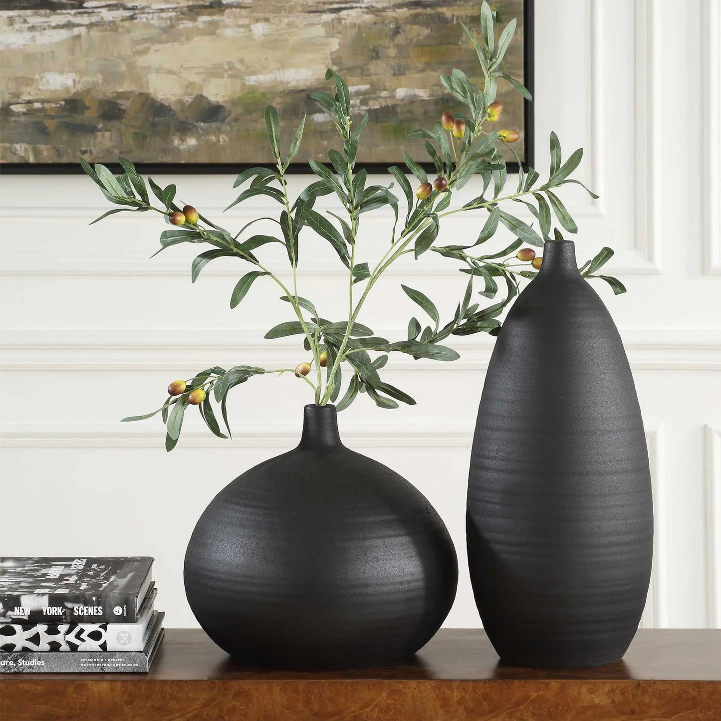 004 SI-2453064 | Lifestyle | Bower Vases by Uttermost in black. Made from porcelain in a modern style.