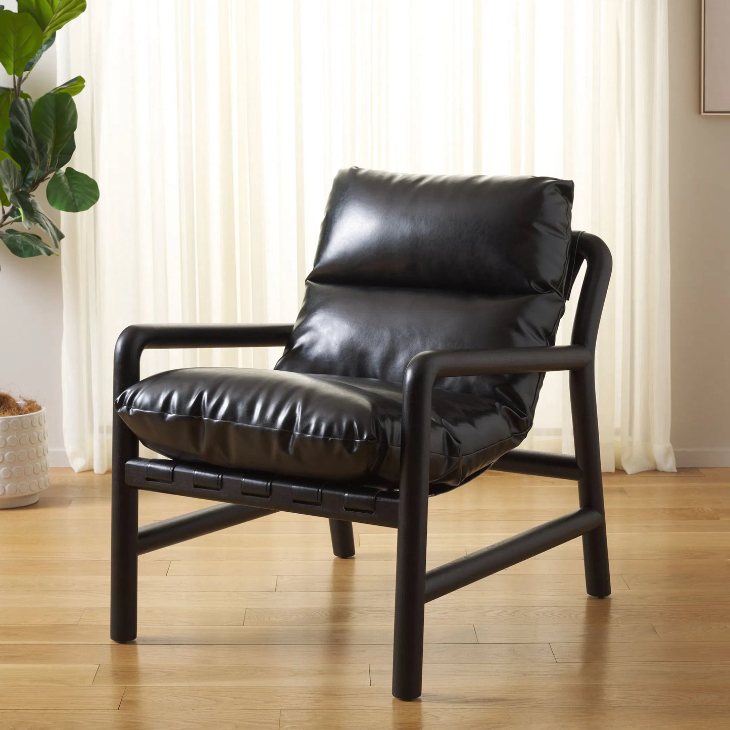 021 SI-2192602 | Lifestyle | Meagher Accent Chair by HedgeApple Essentials. Made from unique in a transitional style.