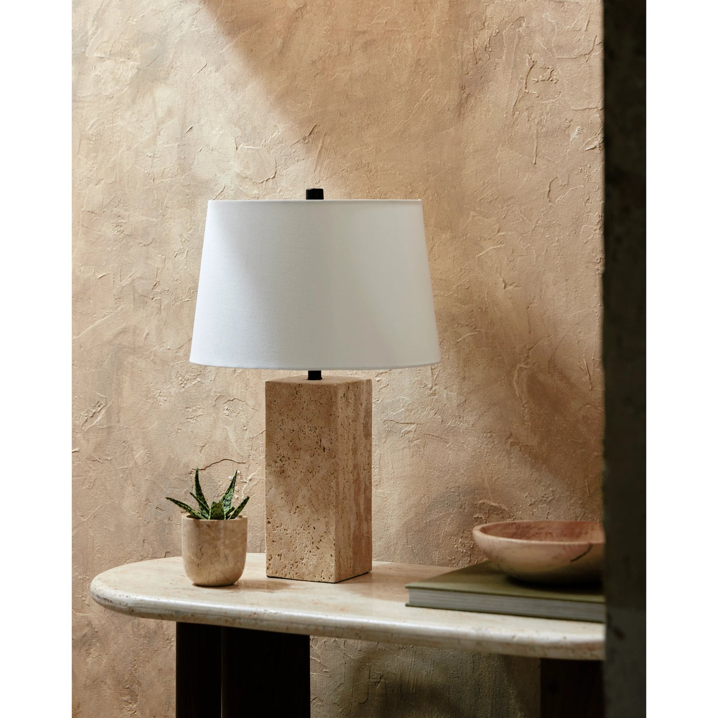 003 SI-2132233 | Lifestyle | Agate Lamp - 499296 by Surya in white, beige, black, metallic gold. Made from body: travertine, shade (outside): linen, shade (inside): polystyrene, finial: metal in a modern style.
