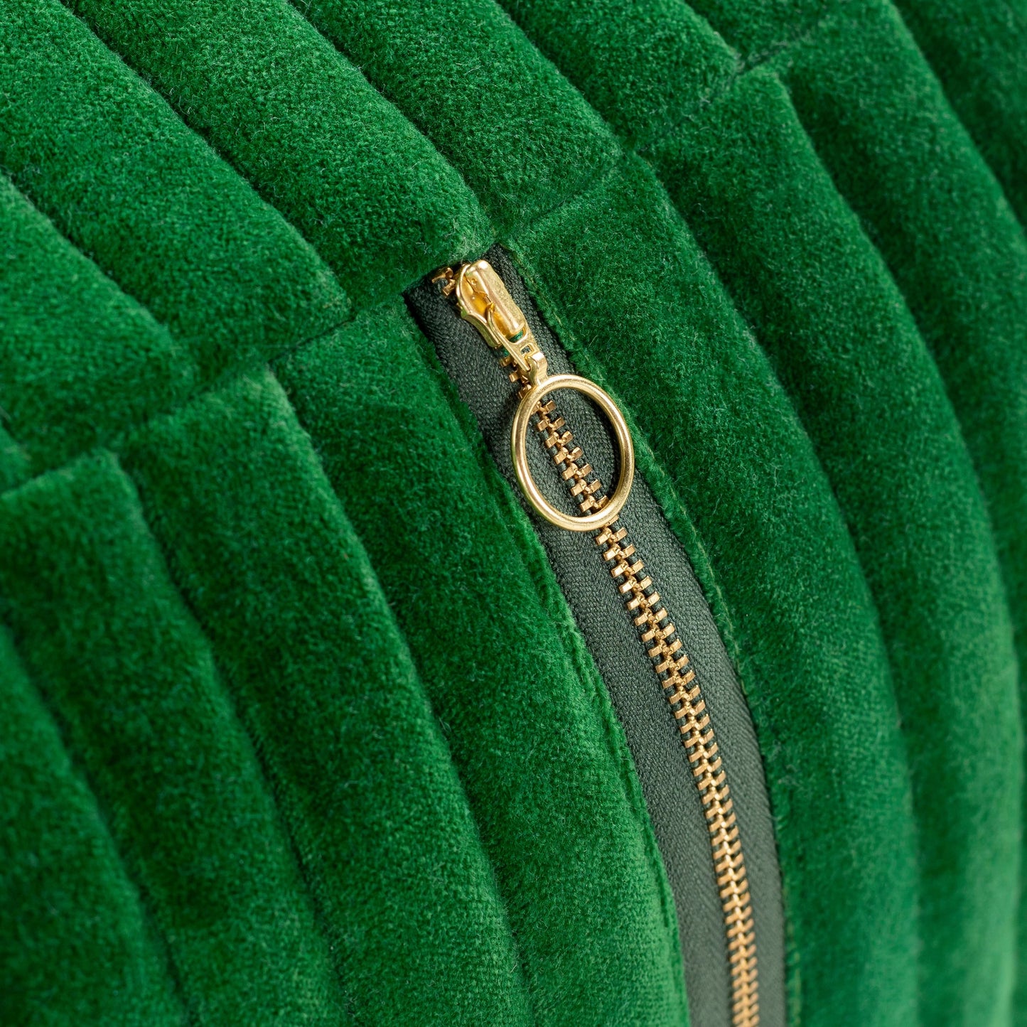 006 SI-1876585 | Closeup | Arianna - 11922 by Surya in grass green. Made from 100% cotton, 100% polybeads in a modern style.