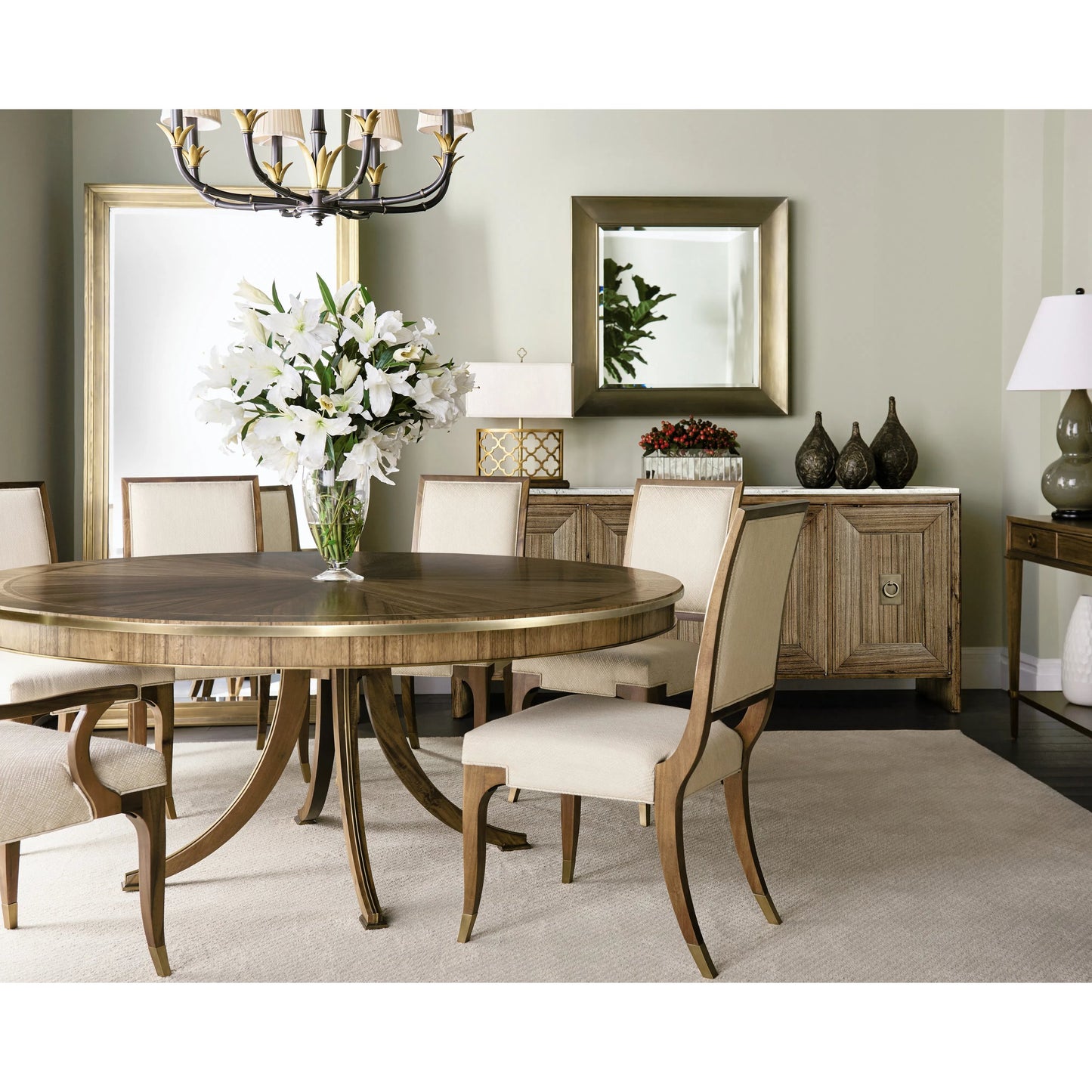 005 SI-2186373 | Lifestyle | Hamilton Round Golden Amber Dining Table by Jonathan Charles in brown and amber matte. Made from paldao veneer, brass in a modern style.