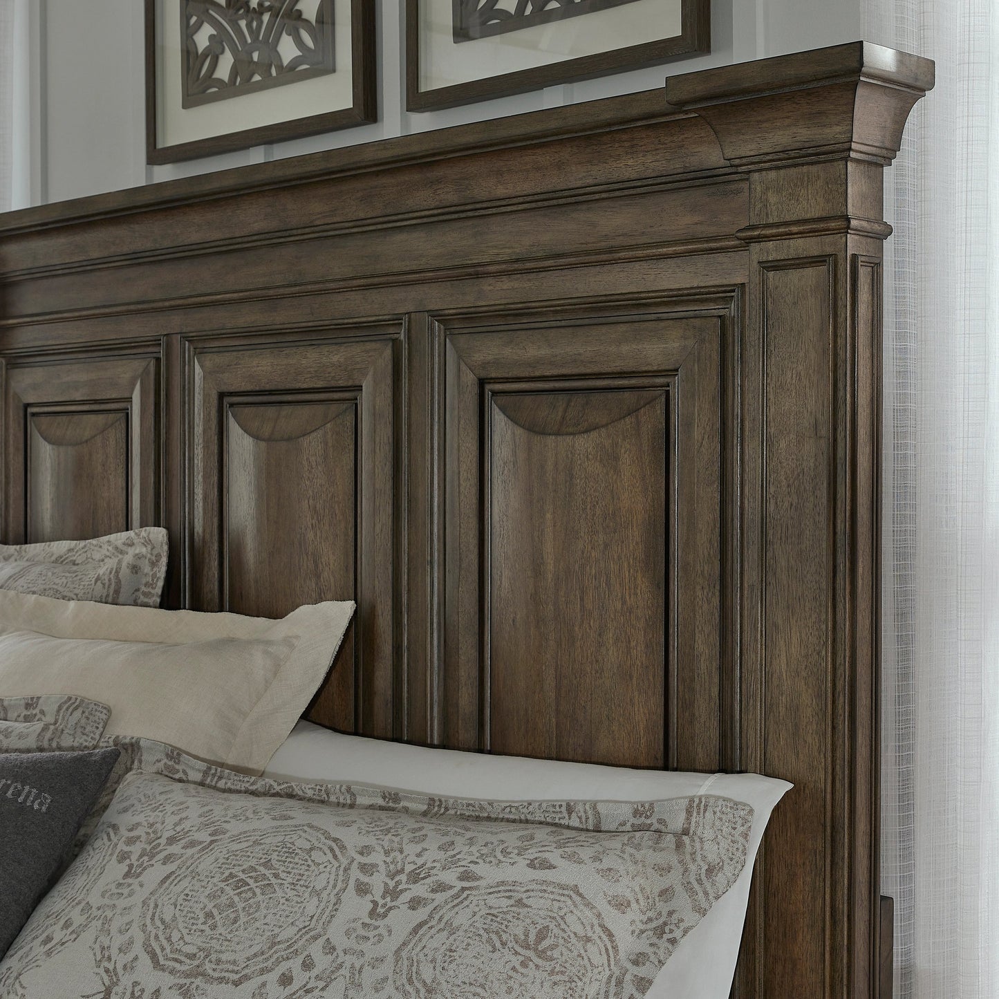 008 SI-2143491,SI-2143492,SI-2143493 | Closeup | Woodbury Panel Bed by Pulaski Furniture in cowboy boots brown. Made from rubberwood in a traditional style.