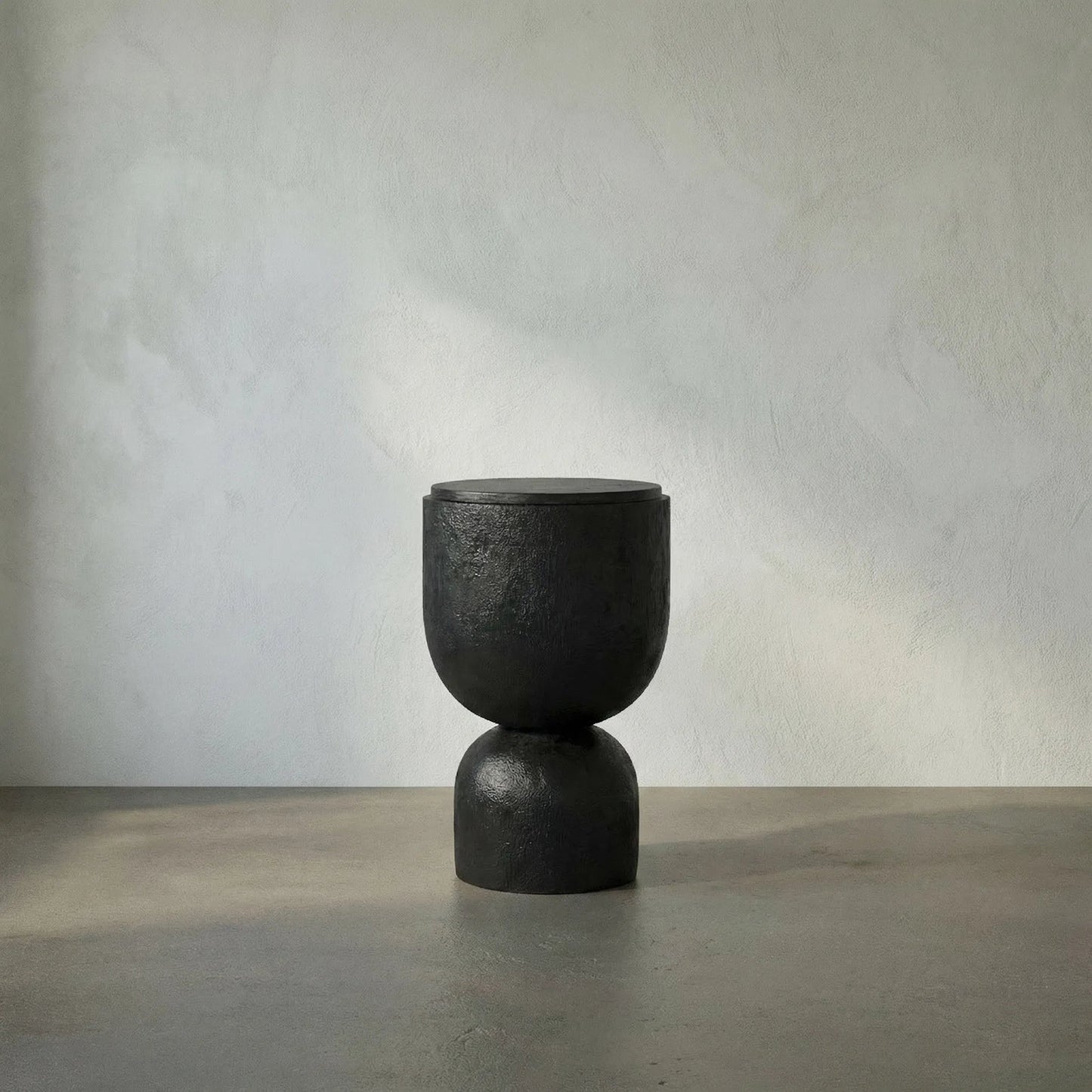 012 SI-1956923 | Lifestyle | Kudoro Side Table by Noir in burnt black. Made from munggur and marble in a modern style.